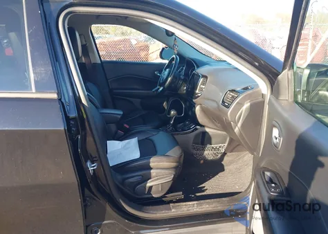 2018 Jeep Compass Altitude 4X4 from USA, damaged, VIN 3C4NJDBB3JT304128